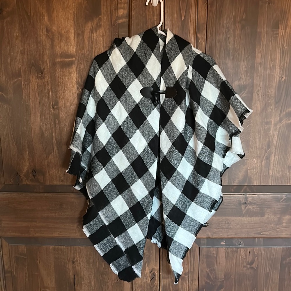 Women’s buffalo plaid hooded cape poncho